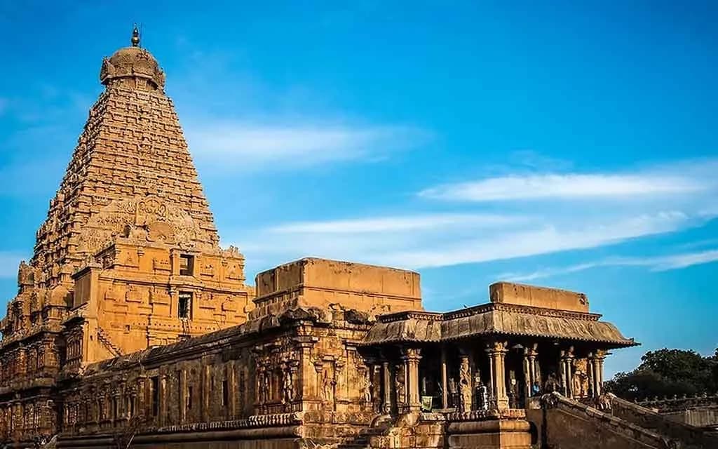 The Majestic Saga of Brihadeeswarar Temple, Thanjavur: The 1000-Year-Old Architectural Wonder Built in Just 7 Years — Temples