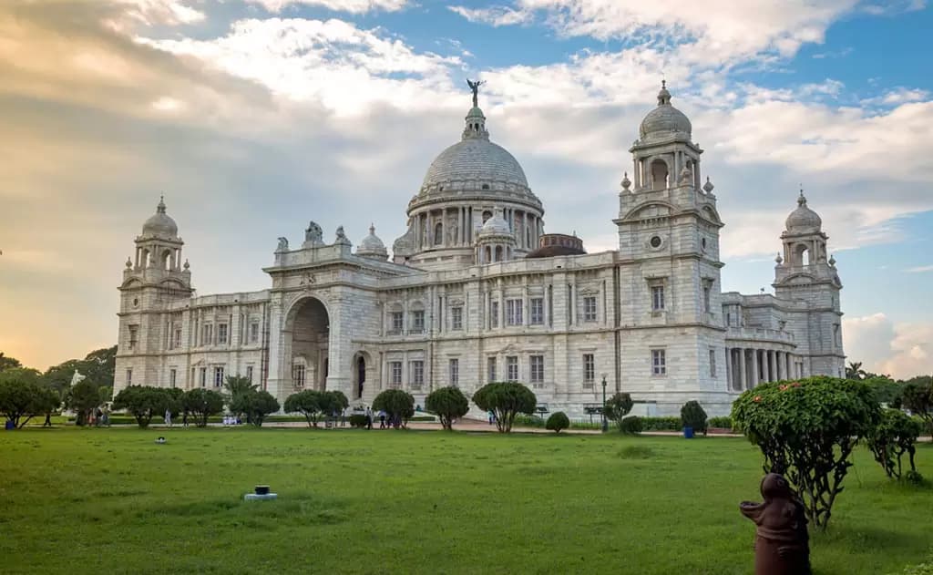 Rename Victoria Memorial Station to Asta lakshmi Temple Station