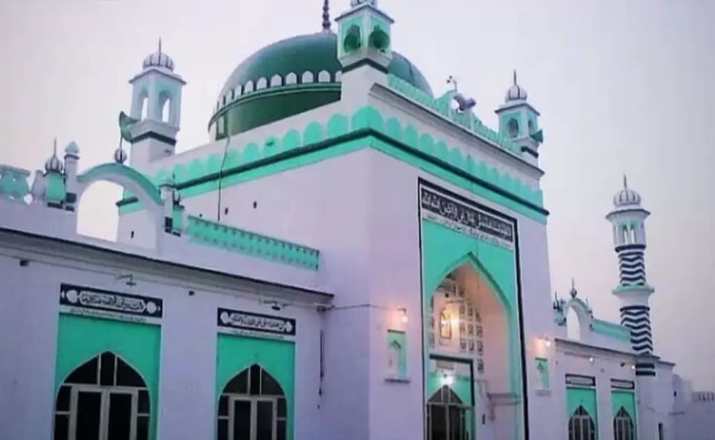 Ground breaking Discovery at Sambhal Jama Masjid: 1600-Year-Old Hindu Idols and 2000-Year-Old Weapons Unearthed