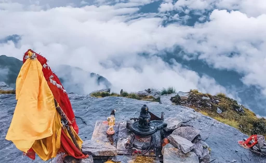 The Sacred Panchmukhi Shivling at Chandrashila Summit: A Divine Journey of Spirituality and Beauty — Hinduism