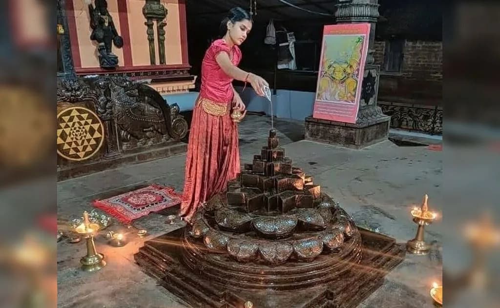 Jyotsana Padmanabhan: The Trailblazing Female Tantri Redefining Bhadrakali Pranapratistha