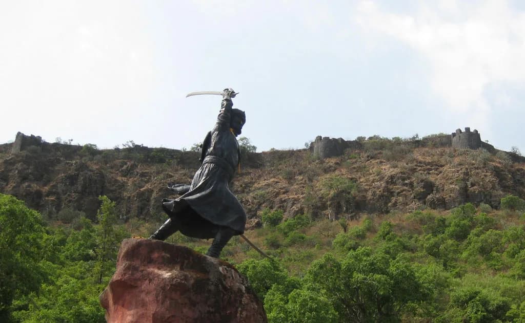 The Forgotten Maratha Hero: Murarbaji Deshpande – The Lion of PurandarPublished on www.hindutone.com