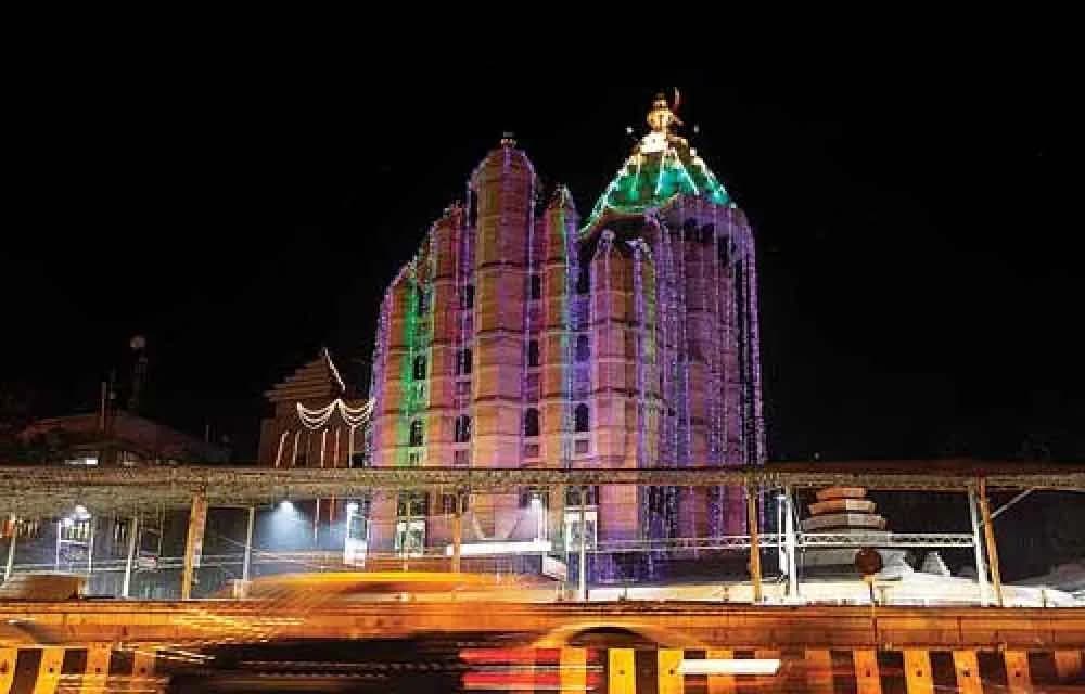 Shree Siddhivinayak Temple (Mumbai) to Go Fully Digital: A New Era for Donations and Darshan?