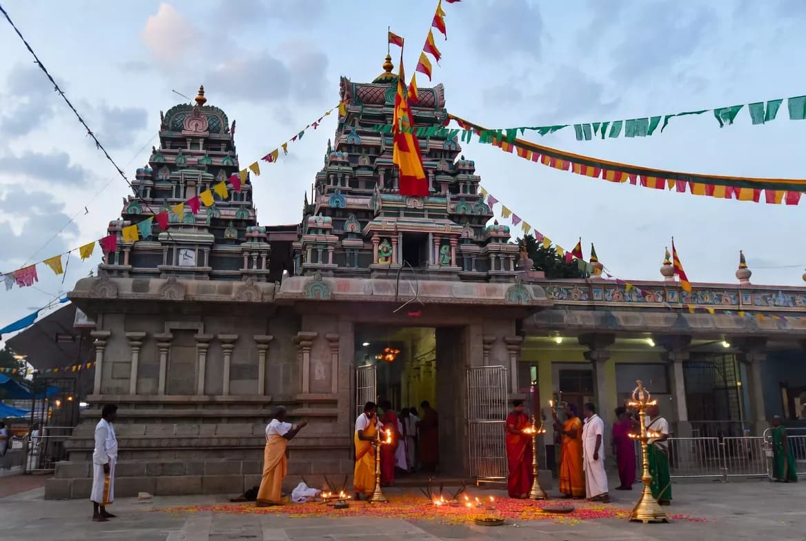 Job Opportunity: Hindu Priest (Sanatan Dharma Tradition) — Temple Jobs