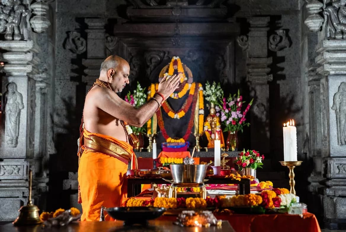 Hindu Temple Priest (Pujari) Vacancy – Multiple Positions Open — Temple Jobs