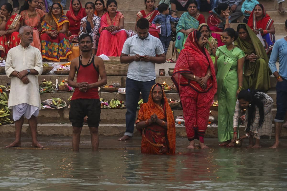 Karthika Purnima 2026: Significance, Rituals, and the Triple Festival Across Hindu, Sikh, and Jain Traditions — Festivals