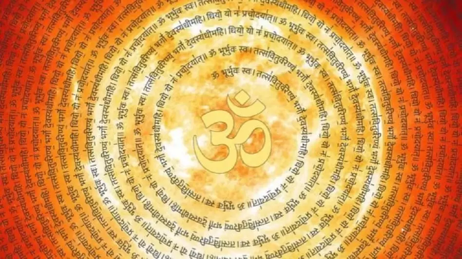 Gayatri Sixteen Nine