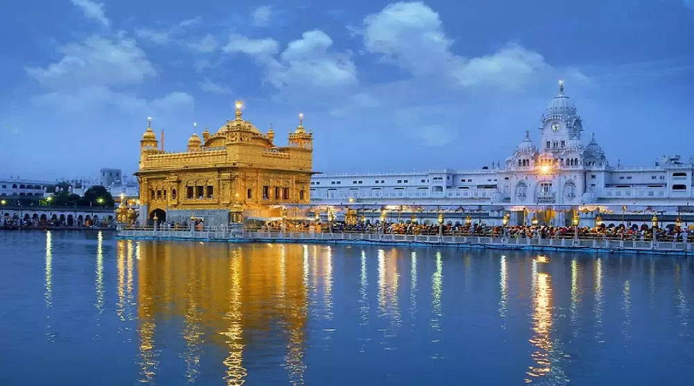 Golden Temple Amritsar1