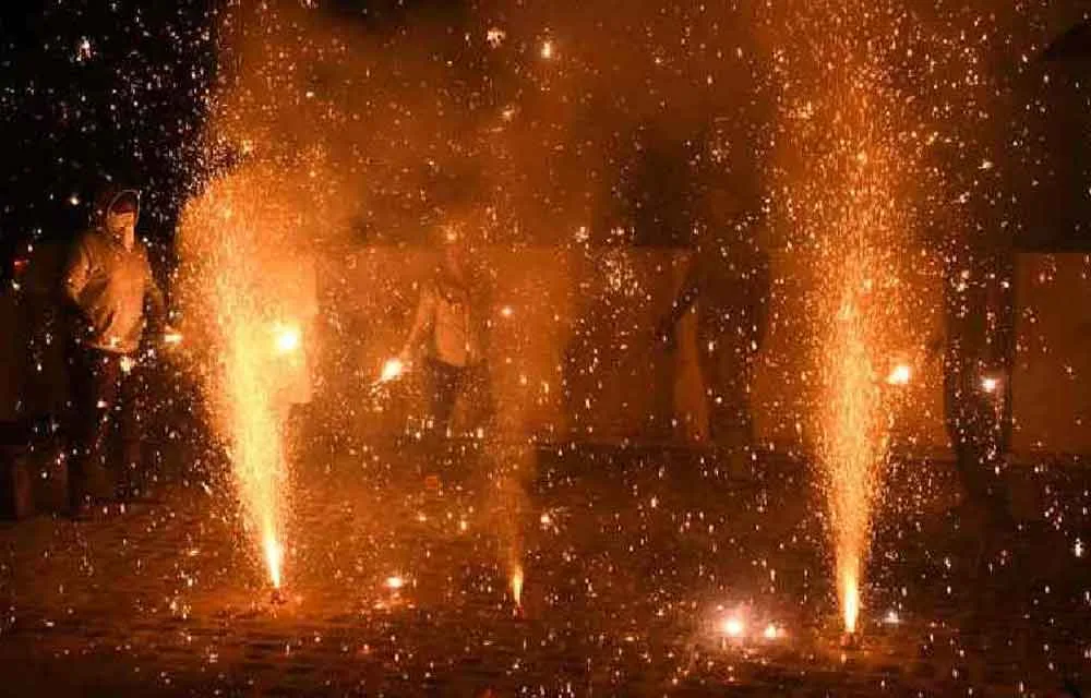 Diwali Crackers Guidelines in Delhi 2025: Complete Rules and Safety Tips for Festive Celebrations — Diwali 2025