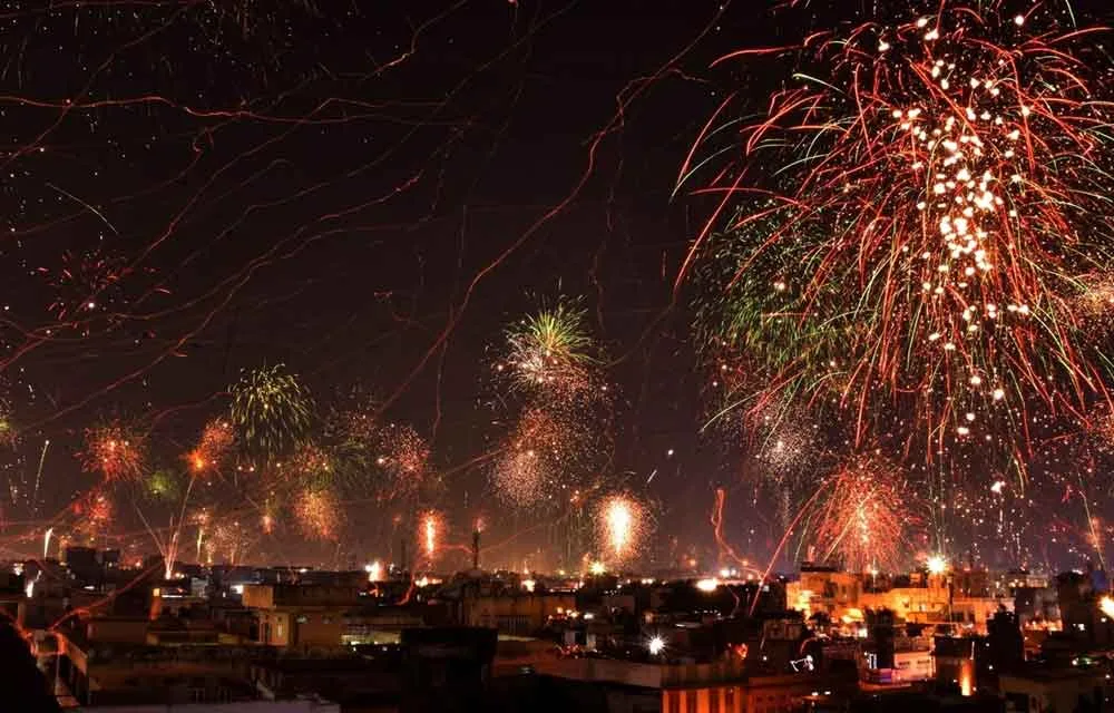Diwali Crackers Guidelines in West Bengal 2025: Complete Rules and Safety Tips for Festive Celebrations — Diwali 2025