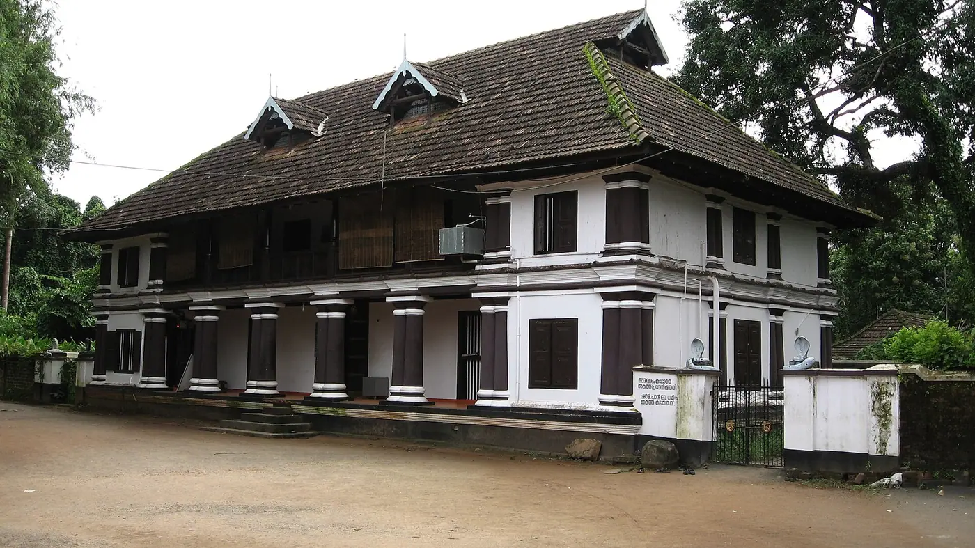 pambummekkatu mana, Kerala
